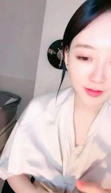 高质量女神Gaga尺度秀 [3V/2.13G]