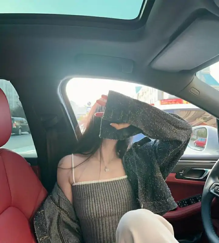 隔壁王某某 合集下载 [9P+118V/11.1G]