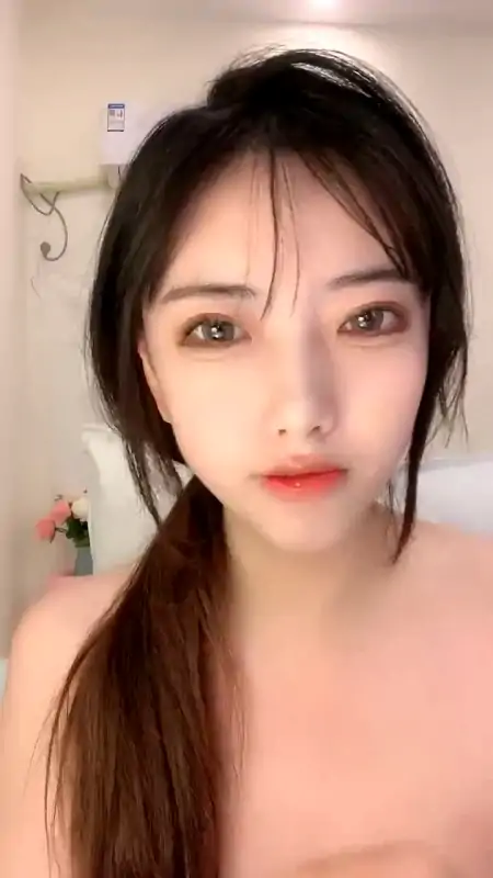 清纯系主播爱丽丝尺度秀 [8V/2.28G]