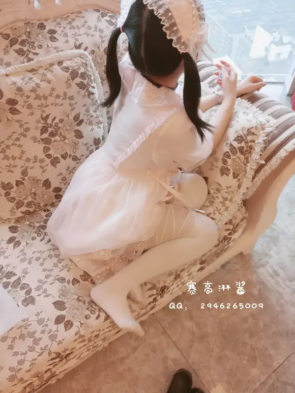 网红赛高淋酱白丝洛丽塔 [102P+1V/838M]