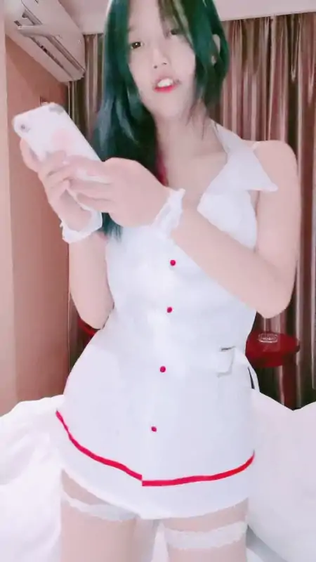 清纯系主播哥哥的小樱桃制服护士 [5V/2.46G]