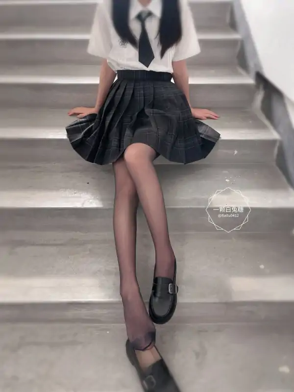 网红一颗白兔糖尺度视图作品合集 [78P+6V/103M]