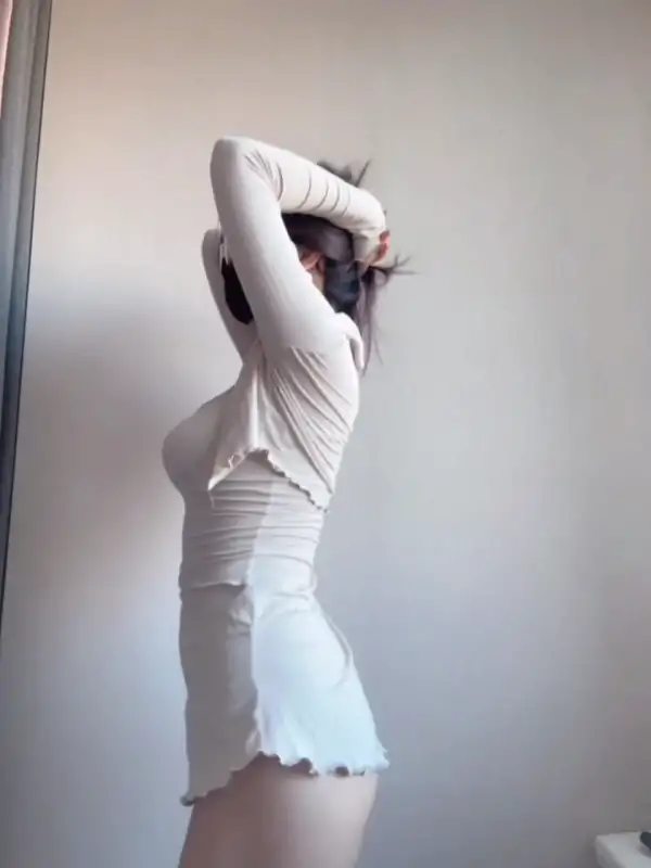 极品大胸网红小鲅鱼舞蹈定制新作 [12V/441M]