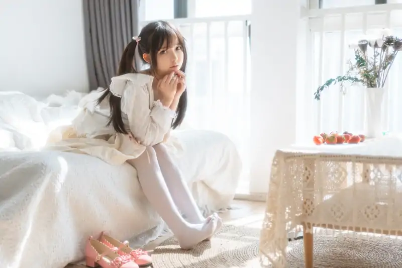 新人网红六味帝皇酱 – 草莓洛丽塔 [71P/654M]