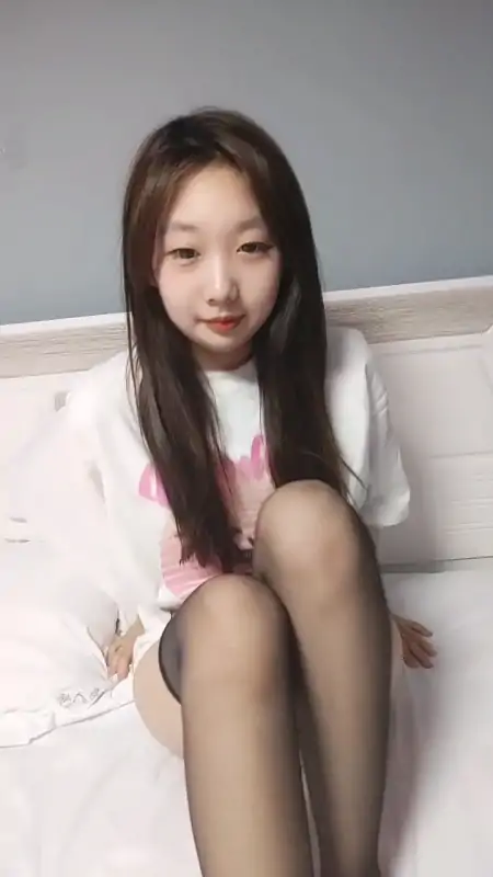 超可爱清纯嫩妹 淘气图图 白丝黑丝作品下载 [4V/6.61G]