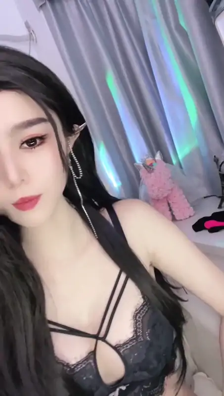 逆天颜值顶级绿播女神  芙芙想早睡 作品 [5V/2.06G]