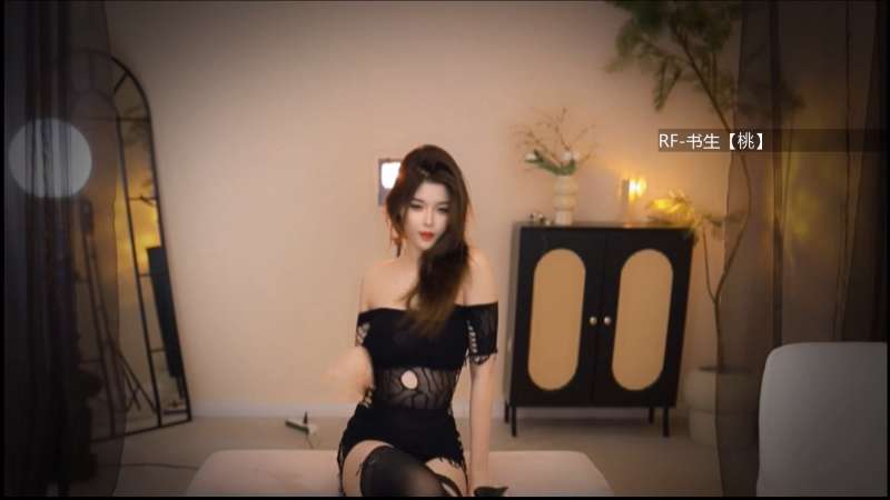 三少杯 擦边走光露底18部 [18V/1.82G]