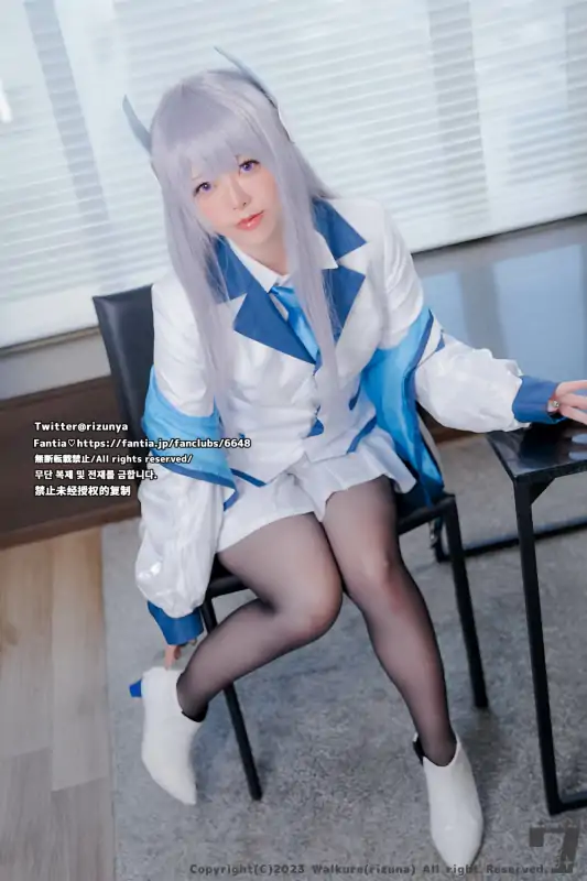 rizuna Fantia 23年9月-12月和24年2月合集 [427P+20V/2.34G]