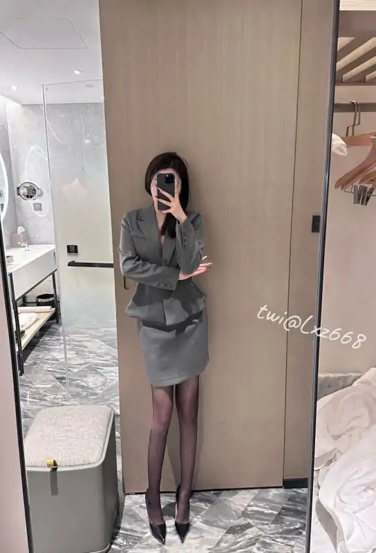 Elsa林绾绾(Lxz668) 合集下载 [107P+66V/3.8GB]