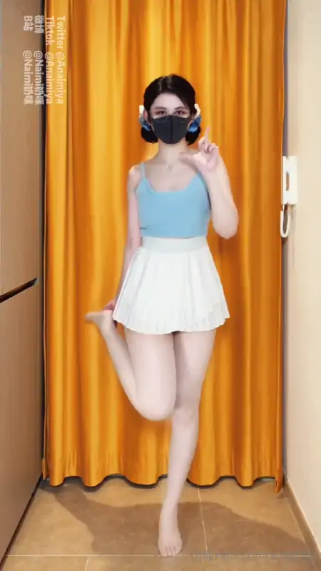 naimi奶咪 24.5.10-5.22原版最新房东的玩物3 [10P+8V/1.23G]