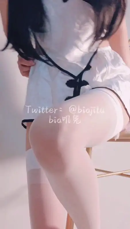 软甜糯米糍 长腿白丝 [3V/264M]