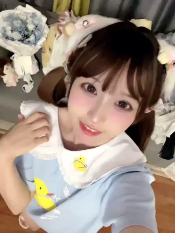 香蕉不呐呐(皮卡不秋秋) 合集下载 [53P+51V/5.37G]