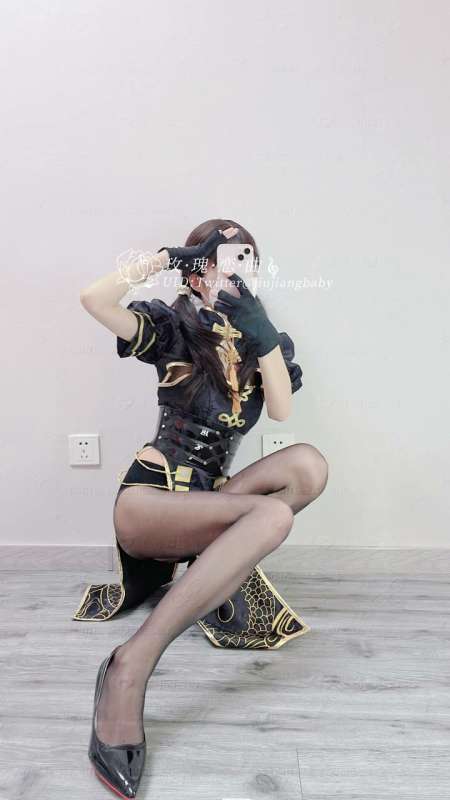 米娜学姐(小酒酱) cos宁红夜 [8P+3V/1.43G]