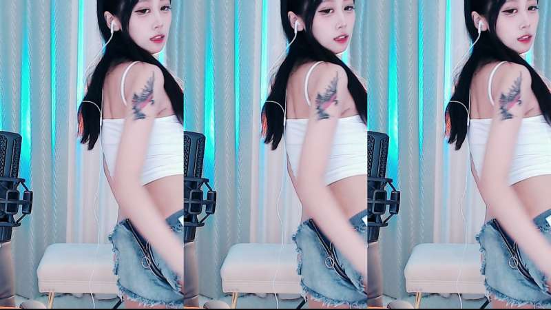 CC糕糕 最新超高价定制 [2V/421M]