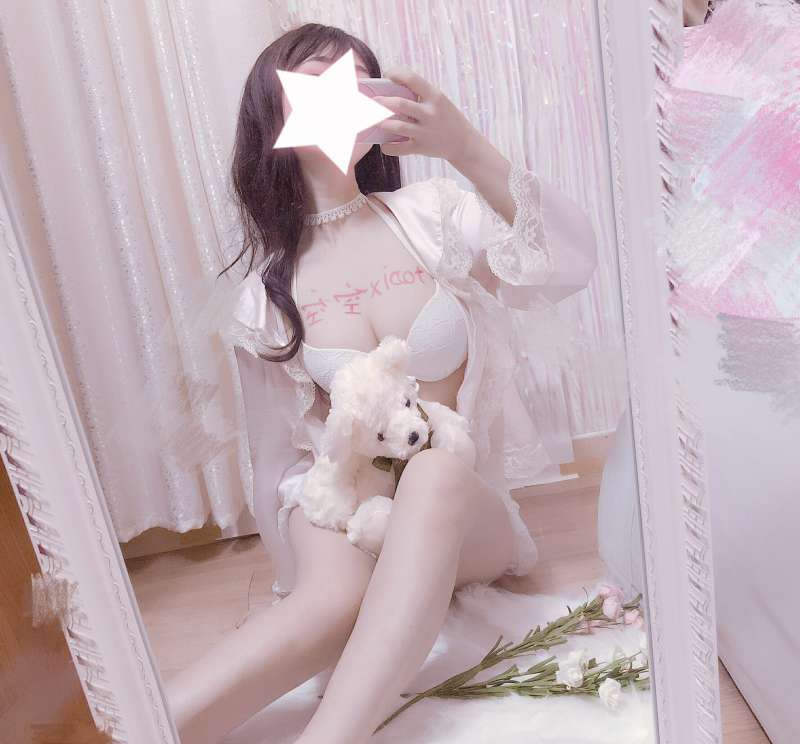 定制举牌神豪 空空 4位美女定制露脸视图合集 [172P+19V/432M]