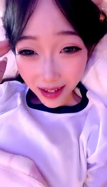 肤白貌美的极品妹子 04学姐赚学费 [3V/1.39G]