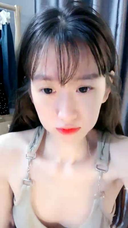 颜值一流纯欲天花板妹子 违规昵称 [2V/2.17G]