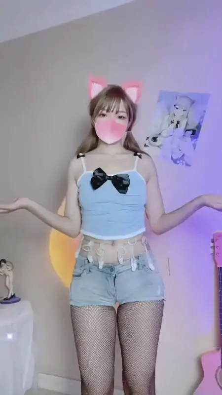 可爱女神小仙云儿D音风舞蹈新作合集 [61V/2.68G]