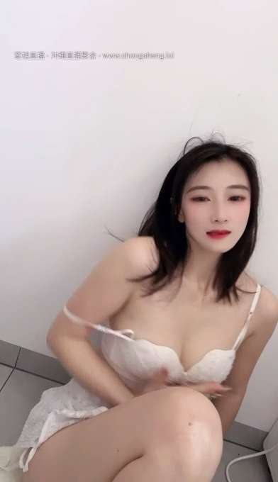 超高颜值顶级尤物女神 拯救世界男人 [4V/6.14G]