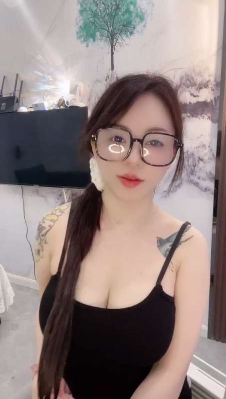 明星级颜值顶级女神 人间白月光 [3V/1.81G]