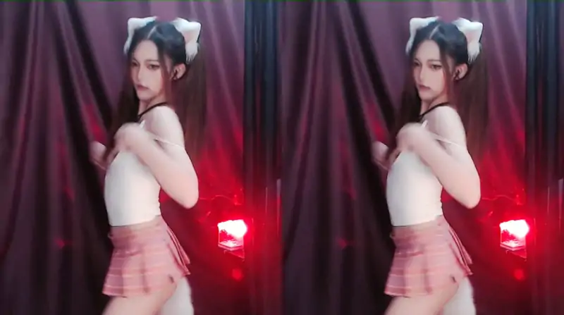 CC主播可可露丽土豪定制新作 [4V/1.43G]