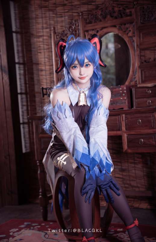 白莉爱吃巧克力 13套写真合集 [12.1G]