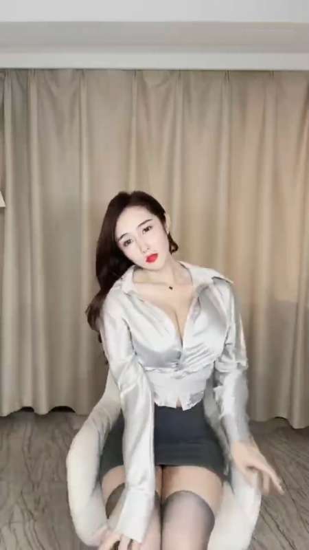 颜值韵味御姐 南一老师 私拍9部 [9V/504M]