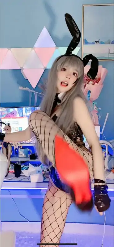 ks百万粉二次元主播佳佳小拖把定制作 [127P+50V/1.59G]