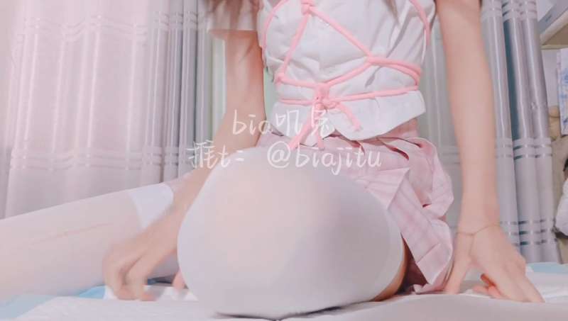 软甜糯米糍 白丝束缚 [3V/450M]