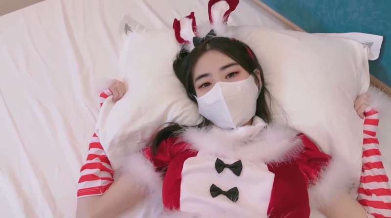 锅锅酱 圣诞俏皮兔女郎 [1V/1.14G]