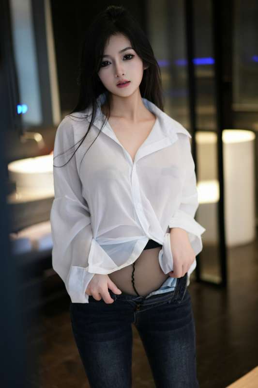 秀人女神 谭小灵 定制浴室空姐 [117P+1V/1.71G]