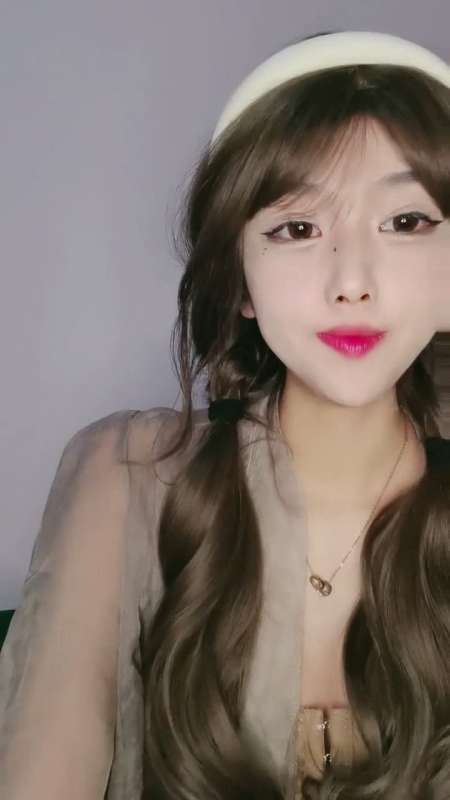 纯欲系尤物女神 小幼恩 18小时合集 [16V/15.5G]