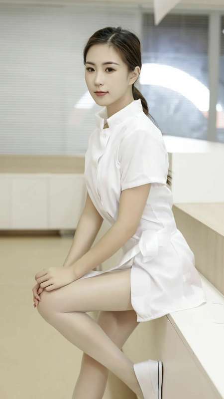 秀人女神 杨紫嫣 高价私人定制视图 [16P+2V/1.74G]