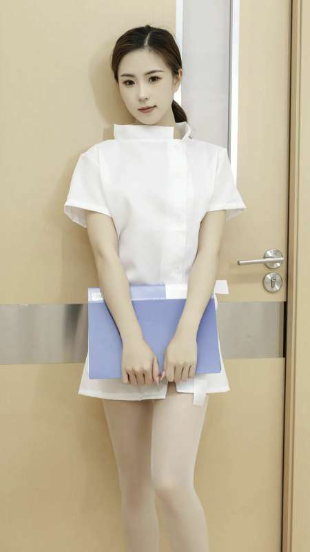 秀人女神 杨紫嫣 高价私人定制视图 [16P+2V/1.74G]