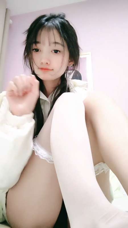 可爱稚嫩高颜值小仙女 妮妮爱吃肉 15小时合集 [18V/18.1G]