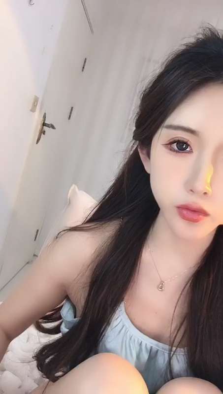 巅峰颜值顶级气质尤物女神 杏仁酸奶 [4V/5.88G]