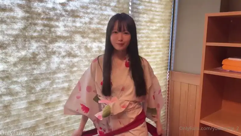 极品网红yuahentai浴场 [1V/523M]