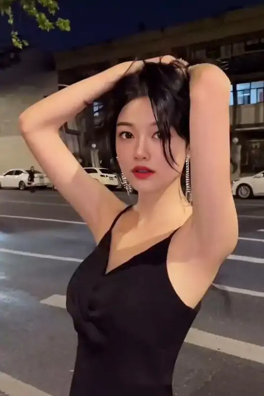 高颜值极品网红杭州白白尺度视图合集 [143P+88V/1.88G]