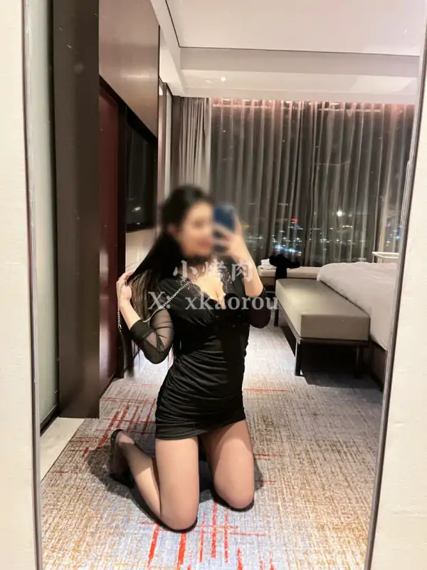 极品白虎网红小烤肉订阅视图合集 [34P+26V/1.56G]