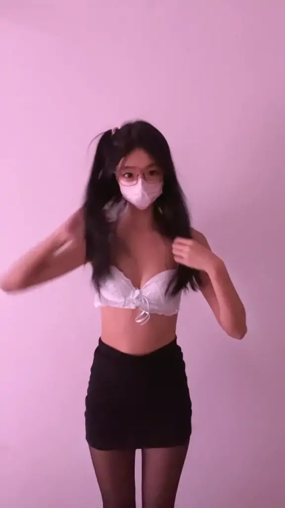 jiubao666啾啾作品合集 [40V/349M]