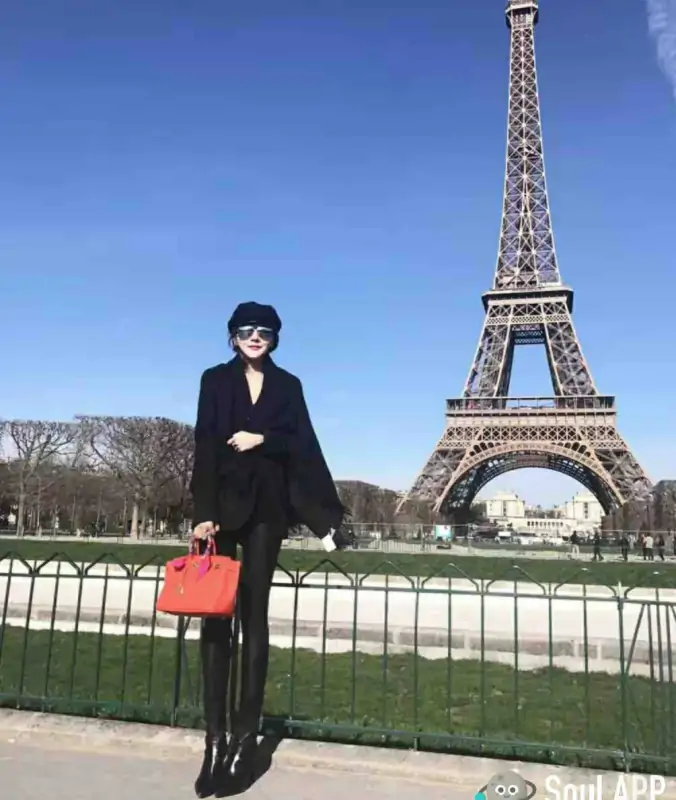 总在你背后TK露脸私拍合集 [687P+90V/2.8G]