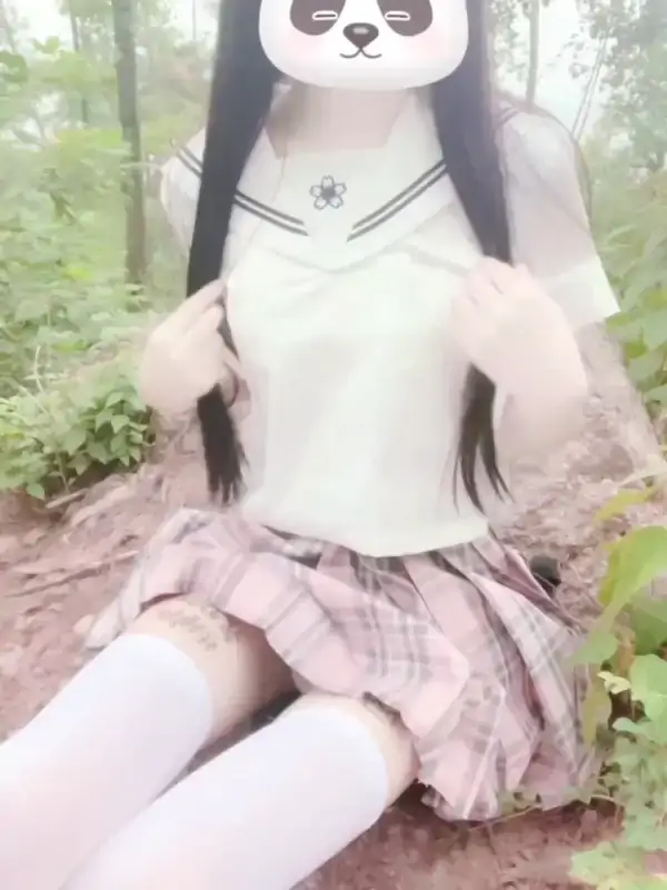 小池理奈 (奈奈) – 新作 11分钟 金主1-1 Cos公孙离祈雪灵祝 [1V/798MB]