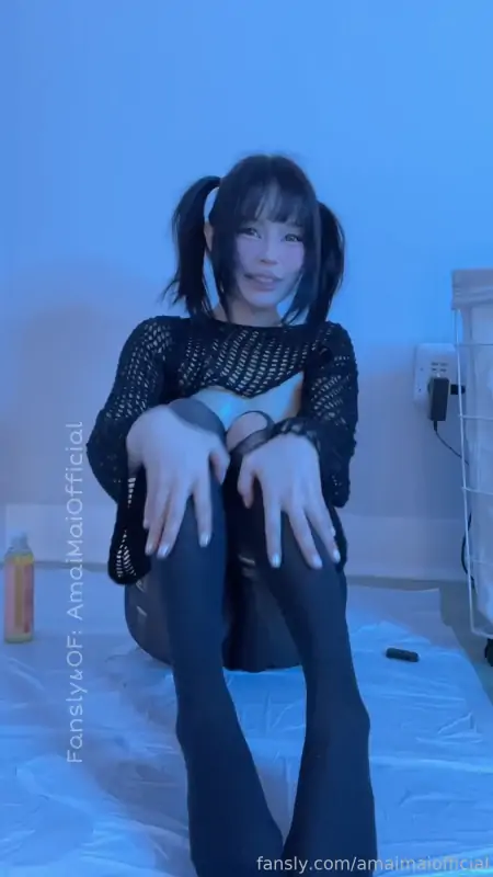 AmaiMaiOfficial – 新作 14分钟 Cos黑丝双马尾 [22P+3V/292MB]