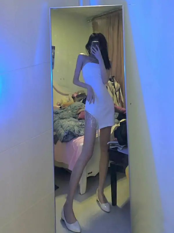 上戏腐女 – [推荐] 4.4小时 女神级唯美 [46P+36V/3.3G]