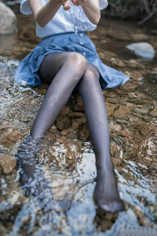 上戏腐女 – [推荐] 4.4小时 女神级唯美 [46P+36V/3.3G]