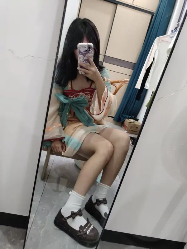 是嚯嚯呀 – [门槛福利] 11分钟 JK制服少女 [26P+2V/799MB]