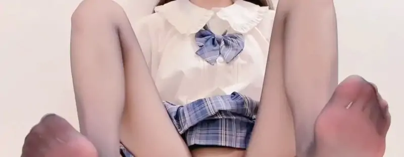 糖心可乐 – 新作 10分钟 无内黑丝极致体验 [1V/168MB]