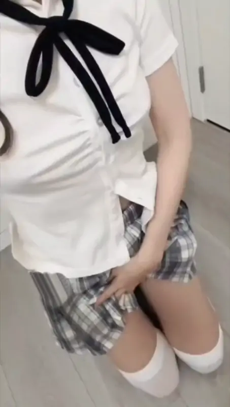 小涵酱 – 新作 12分钟 JK制服订阅福利 [2V/703MB]