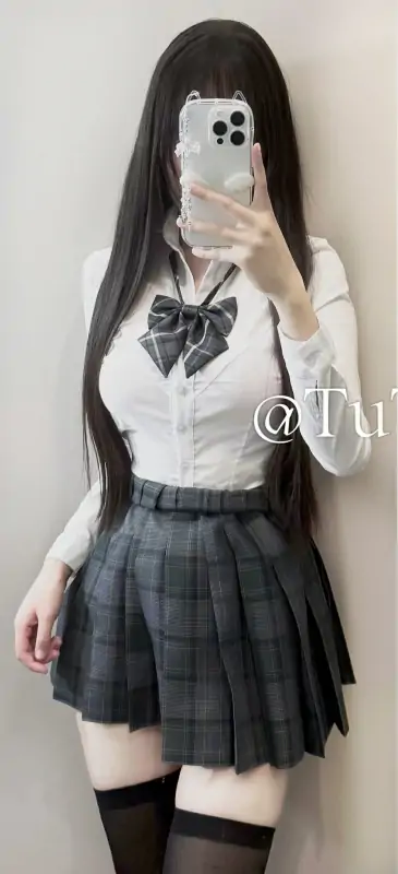 宅@TuT5y5 – 新作 [512门槛] 10分钟 Cos [死库水+开档黑丝] [61P+2V/752MB]