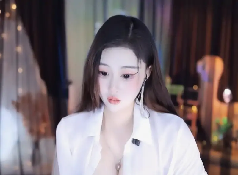 网易CC巨胸苏烟老师万元定制合集 [19V/2.56G]